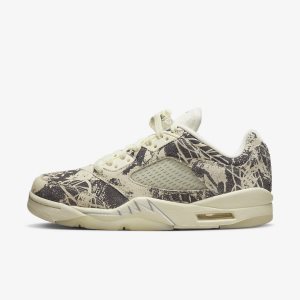 Women's Nike Air Jordan 5 Retro Low Basketball Shoes White / Black | SZQTEMR-12